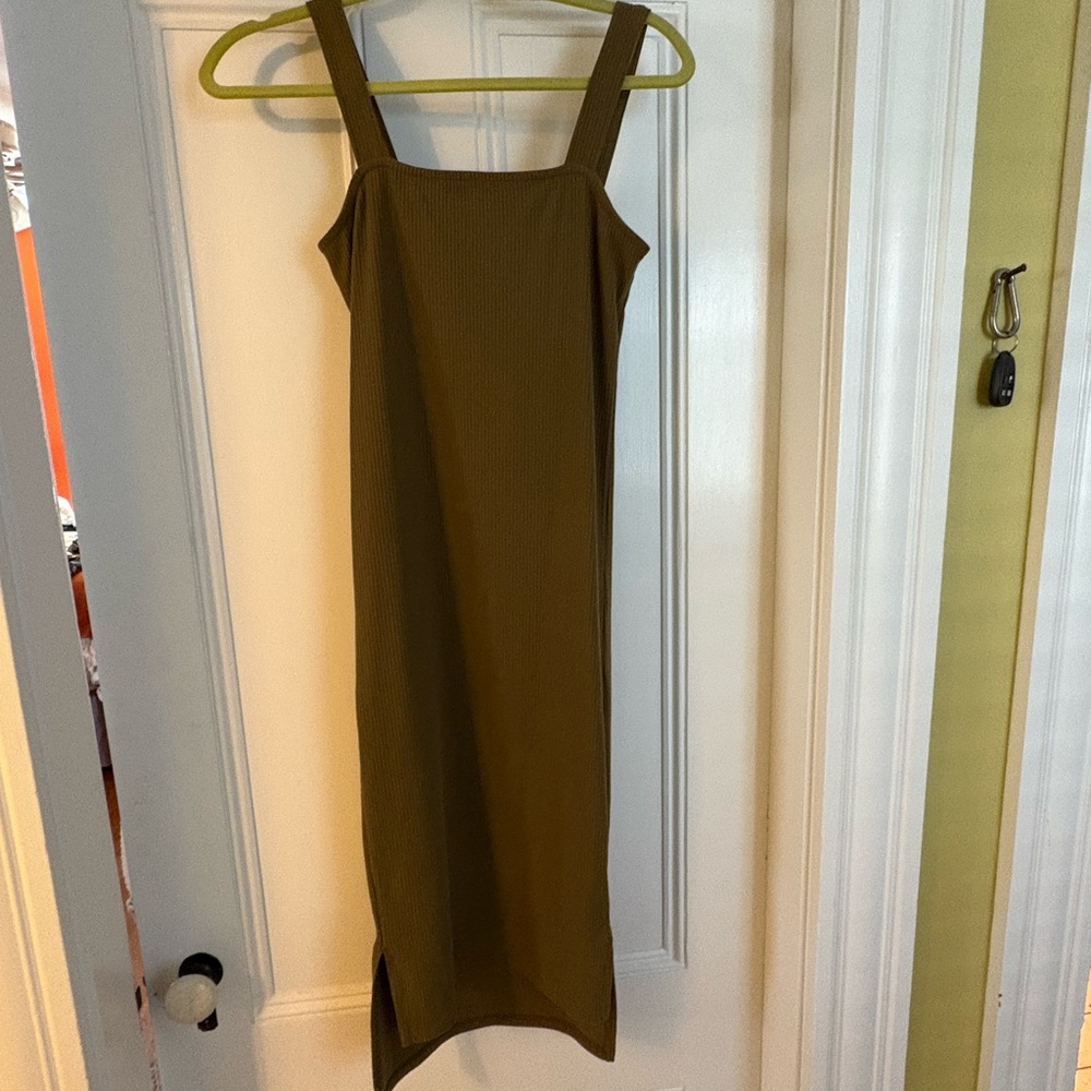 Chic Olive Midi Dress